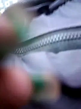 Snapshot of cute-mahek chatting on 12.20.25 cute-mahek online show from 12.20.25