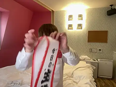 onimakura online show from 04.14.26