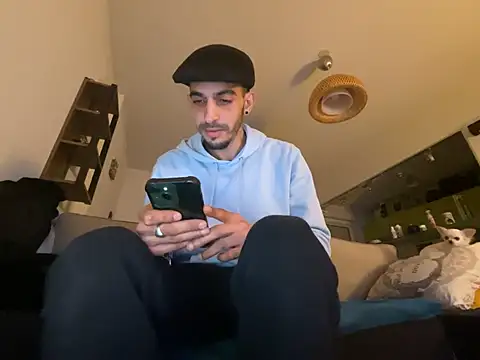 Rebeu313 online show from 02.11.25