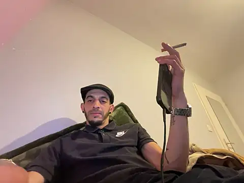 Rebeu313 online show from 04.15.26