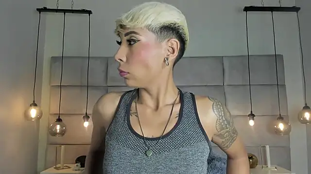 Snapshot of MiaMorgan_ chatting on 01.18.25 MiaMorgan online show from 01.18.25