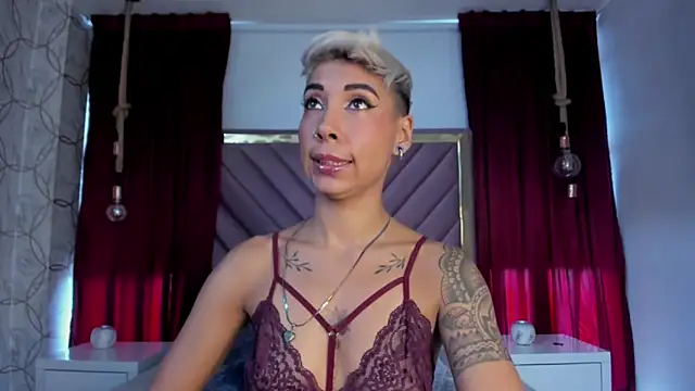 Snapshot of MiaMorgan_ chatting on 02.20.25 MiaMorgan online show from 02.20.25