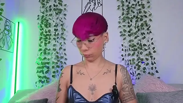 MiaMorgan  online show from 04.12.26