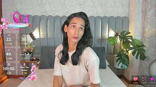 Snapshot of skyyfoxpraga chatting on 11.18.25 skyyfoxpraga online show from 11.18.25