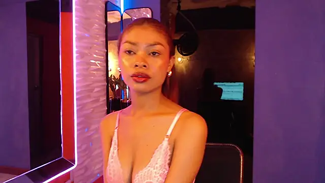 Snapshot of Perla_prg chatting on 02.20.25 Perla prg online show from 02.20.25