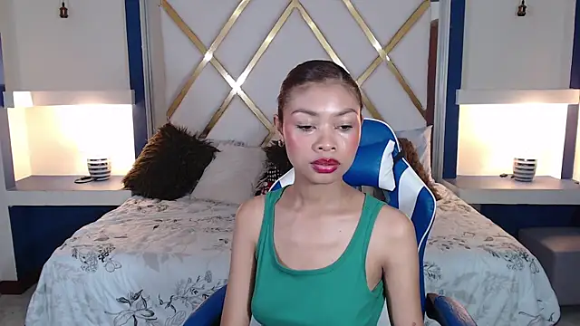 Snapshot of Perla_prg chatting on 02.22.25 Perla prg online show from 02.22.25