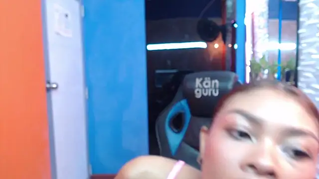 Snapshot of Perla_prg chatting on 02.28.25 Perla prg online show from 02.28.25