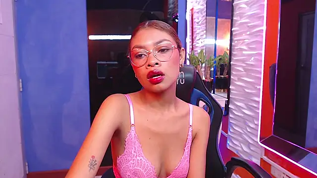 Snapshot of Perla_prg chatting on 02.28.25 Perla prg online show from 02.28.25