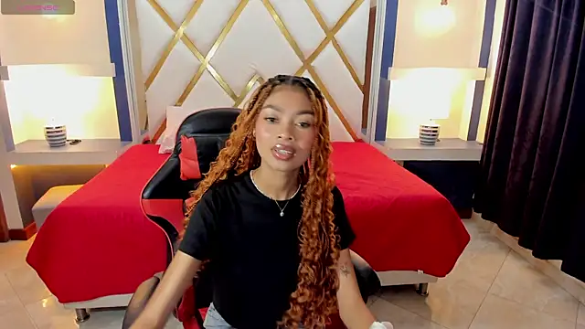 Snapshot of Perla_prg chatting on 11.01.25 Perla prg online show from 11.01.25