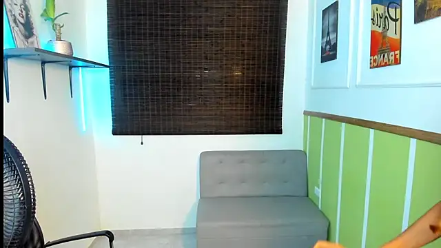 Snapshot of Perla_prg chatting on 11.04.25 Perla prg online show from 11.04.25