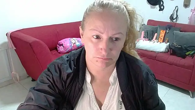 Snapshot of emperabigbootybigass chatting on 02.12.26 emperabigbootybigass online show from 02.12.26