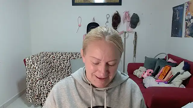 emperabigbootybigass online show from 04.14.26