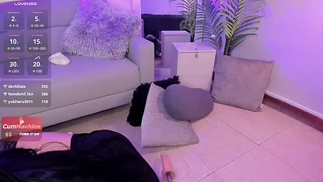 Manu Velez online show from 12.31.24