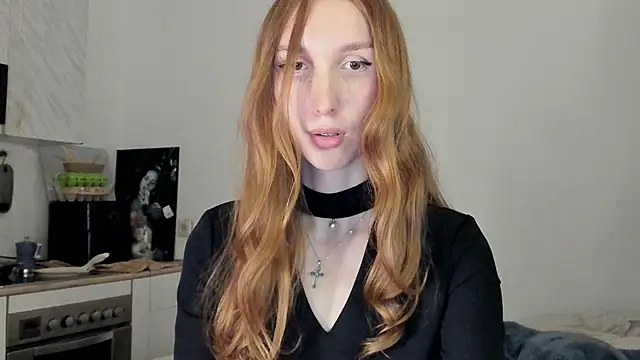 Snapshot of LisaIcon chatting on 02.12.26 LisaIcon online show from 02.12.26