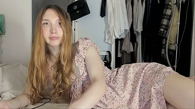Snapshot of LisaIcon chatting on 06.29.26 LisaIcon online show from 06.29.26