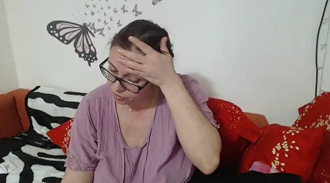 Snapshot of LadyHellene chatting on 02.19.25 LadyHellene online show from 02.19.25