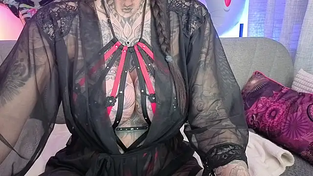 Snapshot of MeganWitch chatting on 10.21.25 MeganWitch online show from 10.21.25