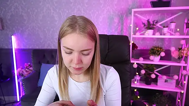 EmilySunshineS online show from 10.02.25