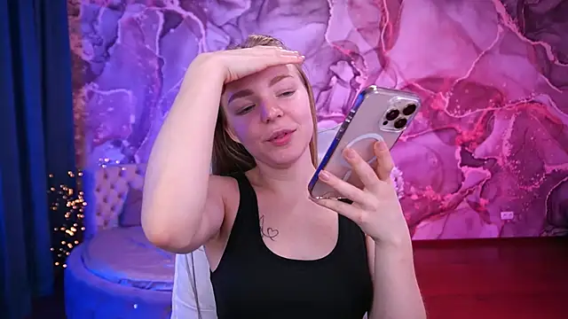 EmilySunshineS online show from 10.18.25