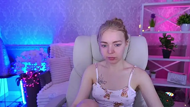 EmilySunshineS online show from 02.13.26