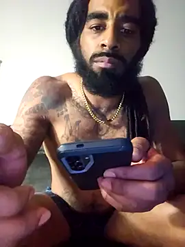 Snapshot of FragrantWind5 chatting on 11.25.25 FragrantWind5 online show from 11.25.25