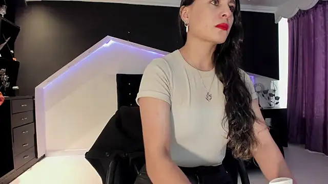 Coral Gibson online show from 05.22.26