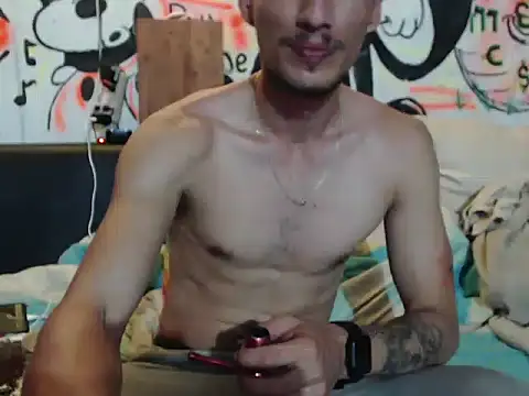 Snapshot of roystonee01 chatting on 09.19.25 roystonee01 online show from 09.19.25