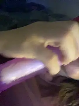 Carolinen online show from 09.13.25