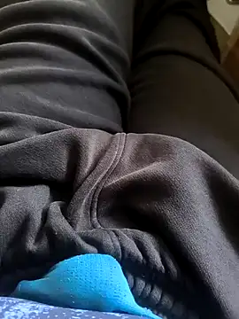 Snapshot of rana9639_1 chatting on 02.14.25 rana9639 1 online show from 02.14.25