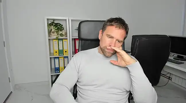 John-E-Dough online show from 12.04.24