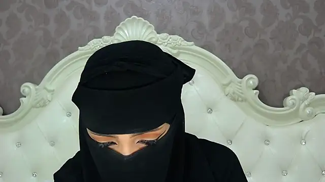 Snapshot of Hajar_Kar chatting on 09.30.25 Hajar Kar online show from 09.30.25