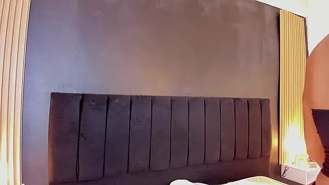 sweetsofia18 online show from 04.15.26