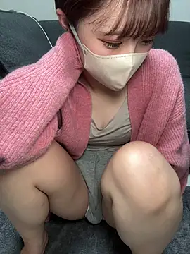 Snapshot of -x_MIU_x chatting on 02.25.26 -x MIU x online show from 02.25.26