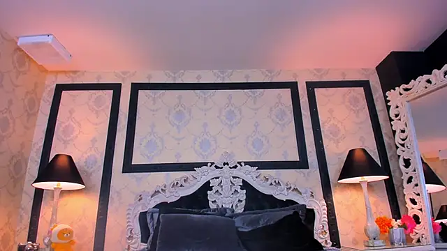 ImSophiie online show from 02.07.25