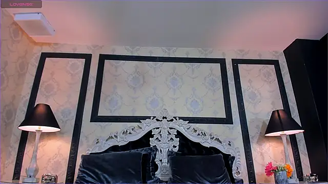 Snapshot of ImSophiie chatting on 04.30.26 ImSophiie online show from 04.30.26