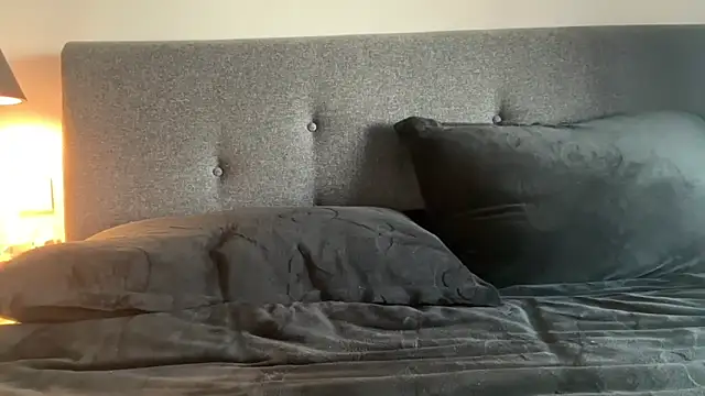 Snapshot of Leylah_Linda chatting on 02.25.26 Leylah Linda online show from 02.25.26