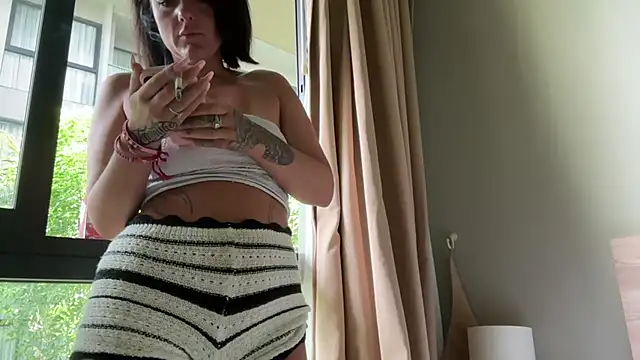 Leylah Linda online show from 04.16.26