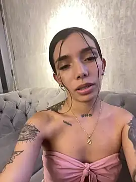 Mollymoon1 online show from 12.23.24