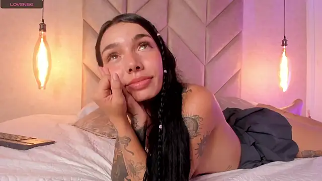 Mollymoon1 online show from 01.10.25