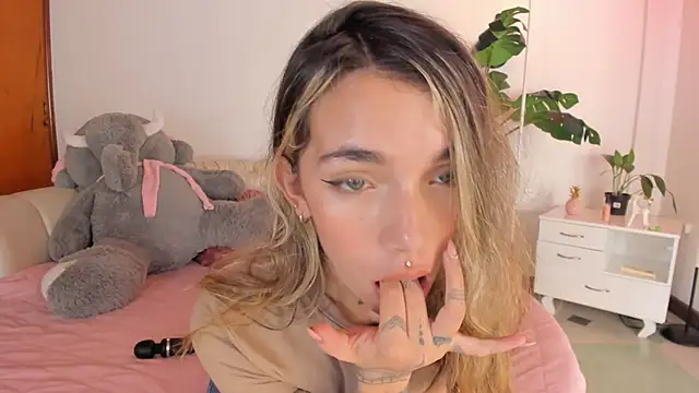 Mollymoon1 online show from 02.04.26