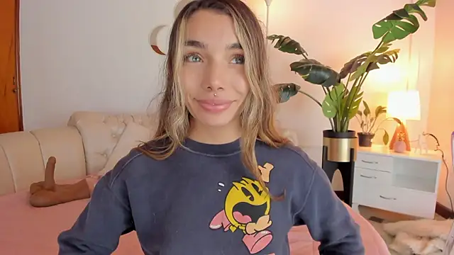 Mollymoon1 online show from 02.23.26