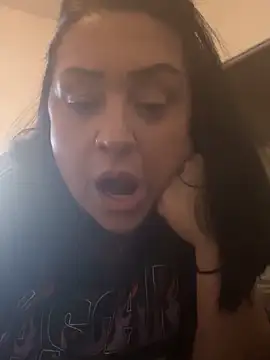 AlyssiaAmoreXO online show from 10.11.25