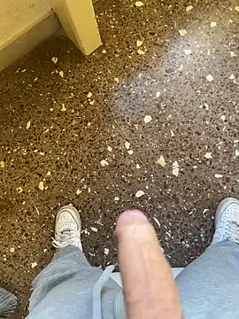 Snapshot of boyadark chatting on 12.20.24 boyadark online show from 12.20.24