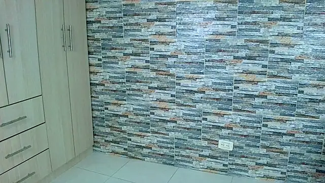  joy yva online show from 02.10.25