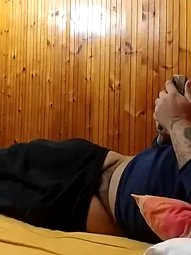 Snapshot of Dikkiduohottt chatting on 10.06.25 Dikkiduohottt online show from 10.06.25