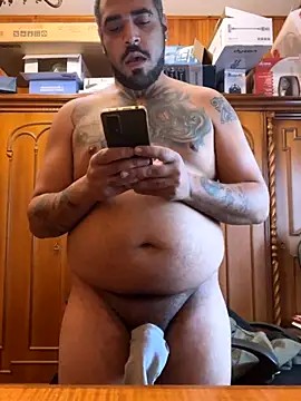 Snapshot of Dikkiduohottt chatting on 10.27.25 Dikkiduohottt online show from 10.27.25