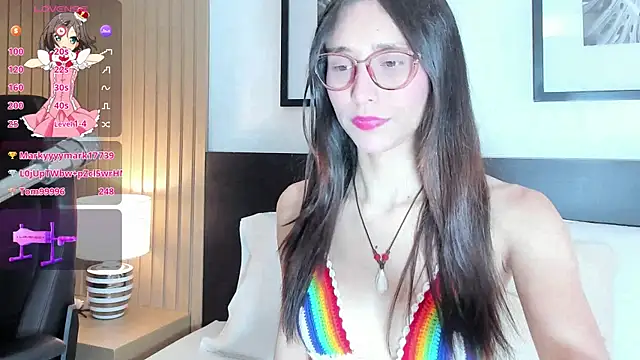 Snapshot of doll_bella_ chatting on 06.26.26 doll bella online show from 06.26.26