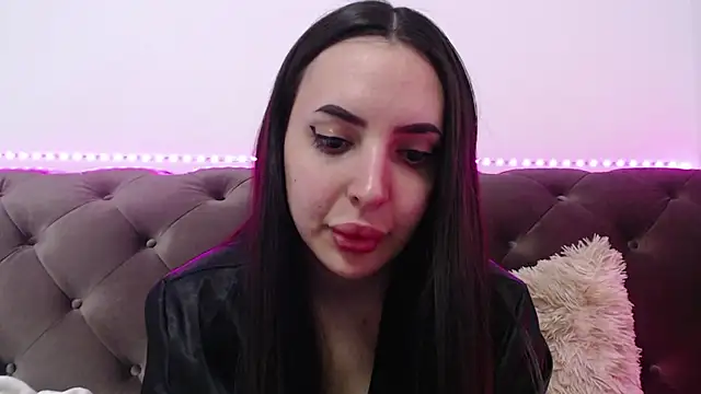 TiffanyPeretz online show from 02.18.25