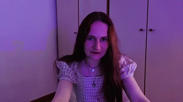 Snapshot of L1ittle_kitty_ chatting on 06.17.26 L1ittle kitty online show from 06.17.26