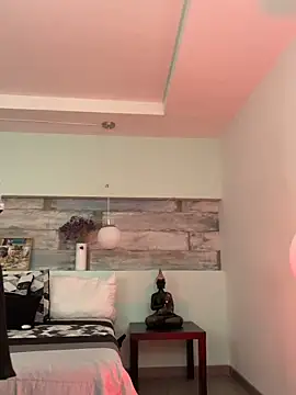 Snapshot of Alisha-Bond chatting on 02.01.25 Alisha-Bond online show from 02.01.25